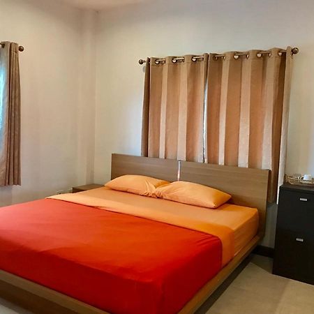Hiranyika Cafe & Bed Hostel Koh Samui Exterior photo