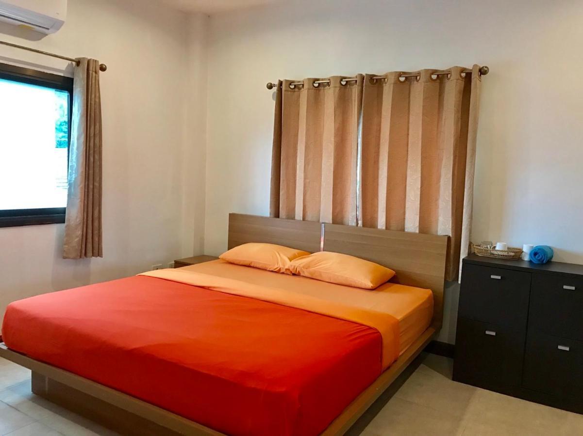 Hiranyika Cafe & Bed Hostel Koh Samui Exterior photo
