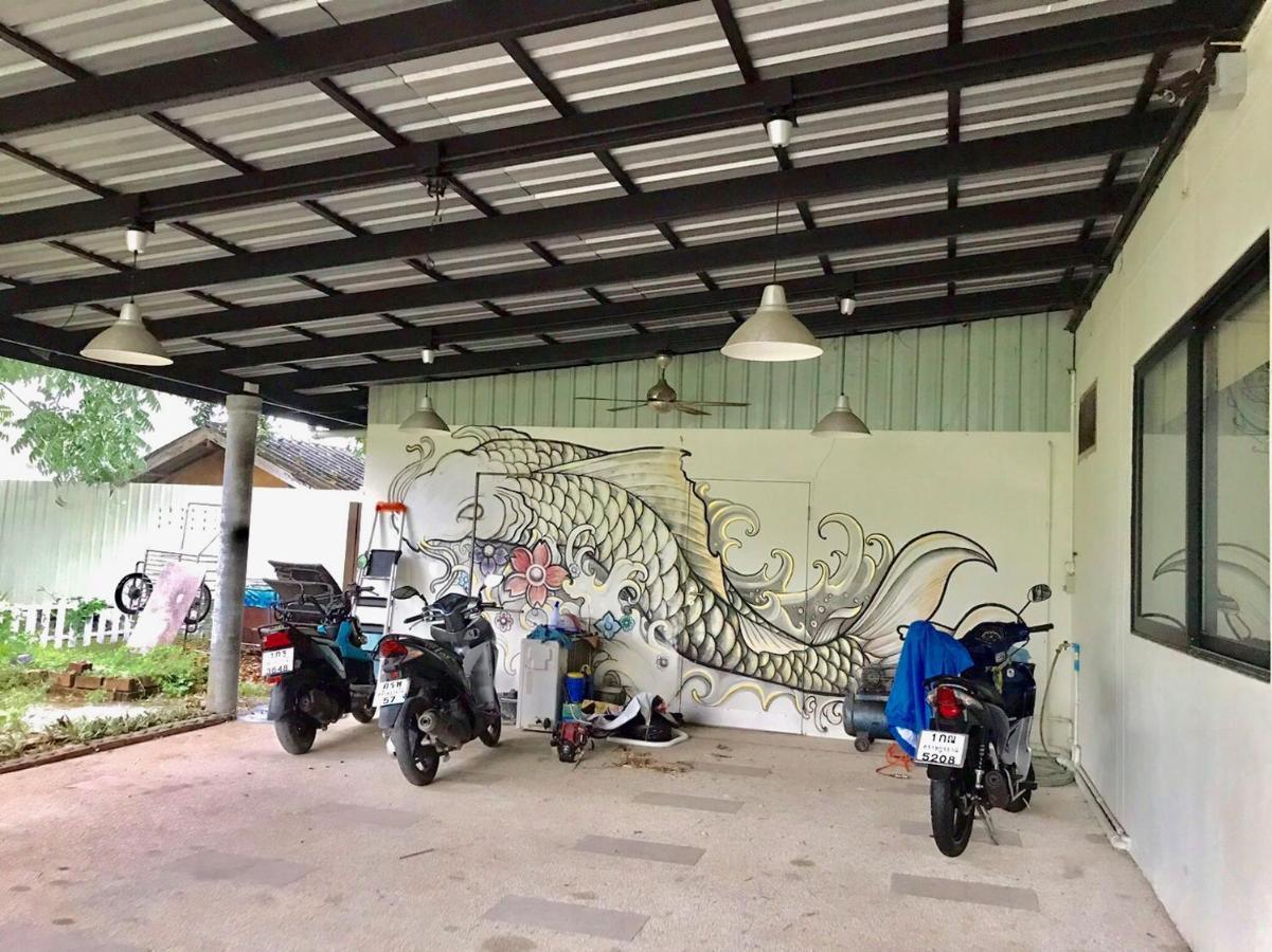 Hiranyika Cafe & Bed Hostel Koh Samui Exterior photo