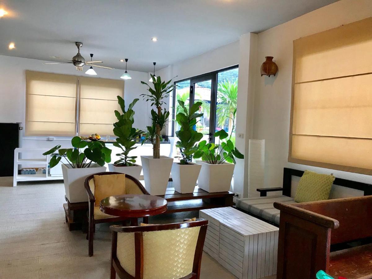 Hiranyika Cafe & Bed Hostel Koh Samui Exterior photo